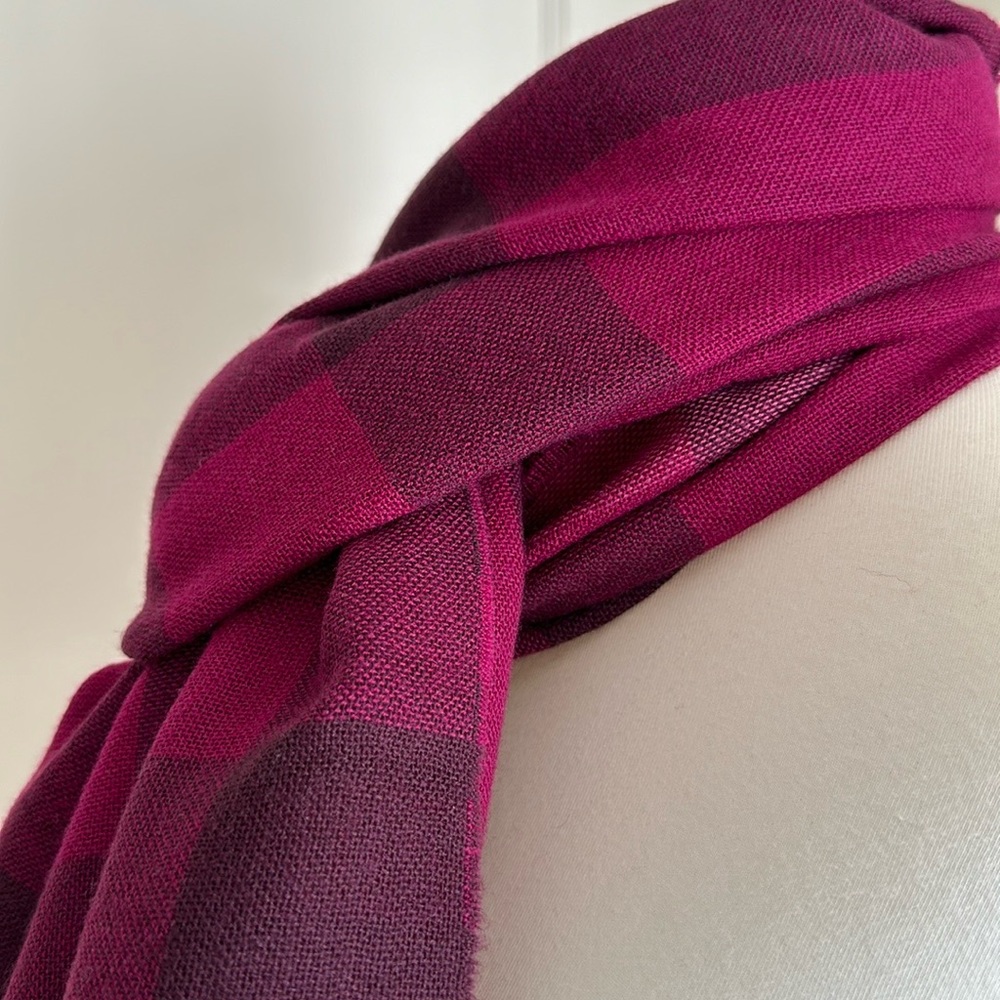 Burberry Burgundy Nova Check Wool Cashmere Scarf - Picture 7 of 7
